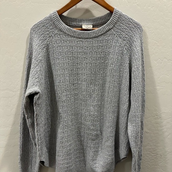 St. John's Bay Sweaters - St John’s Bay Cozy Gray Knit Sweater XL